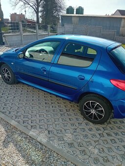 Peugeot 206+ - 3