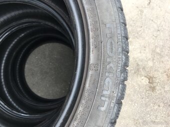 225/45/17 zimní - 3