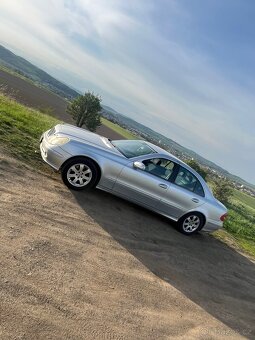 Mercedes-Benz E320 - 3