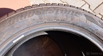 2x zimní pneumatiky Bridgestone LM 001, 235/ 50 R 19 - 3