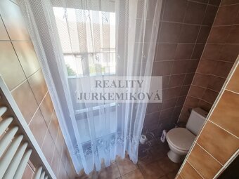 Pronájem kompletně zařízeného bytu 1+KK s balkonem v RD v Ru - 3