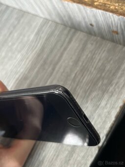 iPhone se 2020 - 3