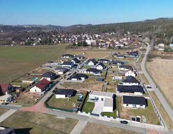 Prodám stavební pozemek 1.017m2 v Kamenném Přívoze - Újezdci - 3