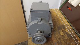 Prodám třífázový patkový motor 1,1kW, 2780ot. - 3
