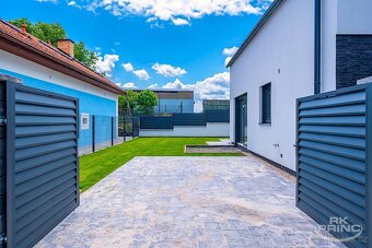 Prodej rodinný dům 4+kk, na pozemku 248 m2, Chrášťany, Český - 3