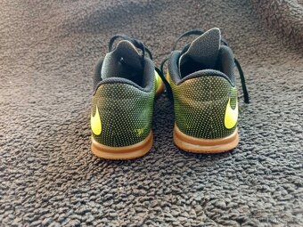 Sálovky NIKE 35 - 3
