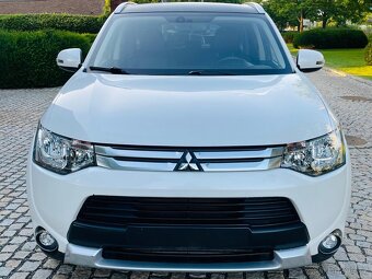 Mitsubishi Outlander 2.2D 4x4 AUT KAM VÝHŘEV TAŽNÉ SERVISKA - 3