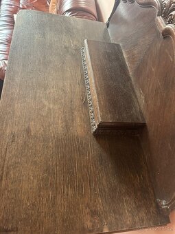 Set starožitného nábytku a hodiny pendlovky Suchý - 3