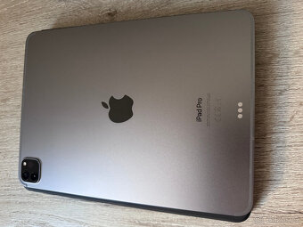 iPad Pro 2022 M2 11'' 256 GB + Apple Magic Keyboard - 3