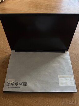 ASUS Vivobook 15 - 3