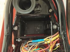 ČZ 350/472 - podložka pod akumulátor - 3