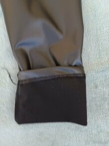 Koženkové legíny s vyšším pasem - 3