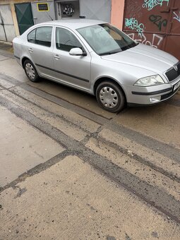 Škoda Octavia 2 1.6 benzín - 3