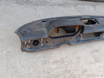 Mercedes W115 dily - 3