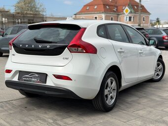 Volvo V40 D2 Momentum - 3