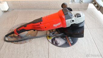 Úhlová bruska Milwaukee - 3