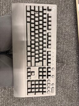 Logitech klávesnice G213 - 3