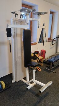 Posilovací stroj,Peck deck - 3