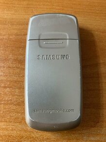 Samsung SGH-X530 - 3
