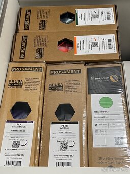 Prusa i3 MK3s + IKEA LACK with plexiglass + 5 filaments - 3