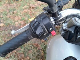 Suzuki gsr 600 - 3