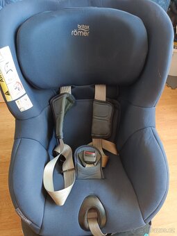 Autosedačka Britax Römer dualfix i-size - 3