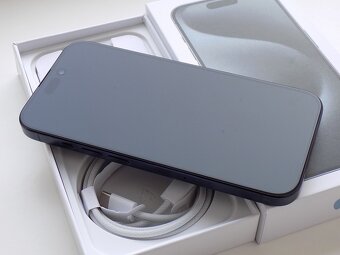 APPLE iPhone 15 Pro MAX 256GB Blue Titan - ZÁRUKA - VÝSTAVNÍ - 3