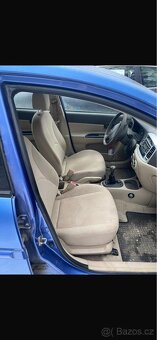 Hyundai accent - 3