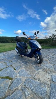 Skútr Daelim NS125 - 3