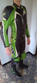 Komplet -dvoudílna dámská kombinéza, boty, helma - 3