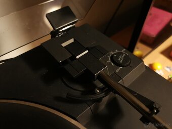 Gramofon Yamaha P220 - 3