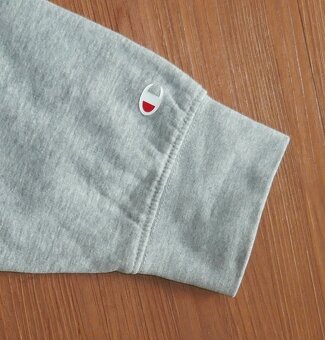 Šedá mikina, vel. XL, zn. Champion - 3