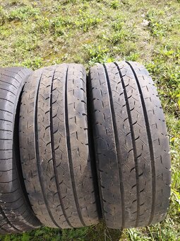 Pneu 235/65 R16C - 3