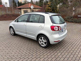 Volkswagen Golf Plus 1.6 TDI 2009 manuál - 3