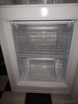 Lednice s mrazákem Candy - 3