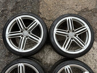 Original letní kola Audi Pompei 5x112 8,5J ET48 245/35 R19 - 3