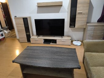 Nábytek - obývací pokoj - jako celek nebo zvlášť - 3