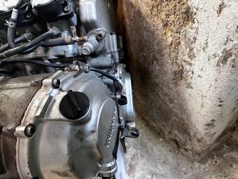 2x motor Yamaha R6 1998-2002 - 3