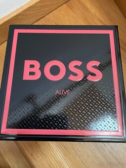 Dárková sada Hugo Boss Alive 50 ml a 75 ml tělové mléko - 3