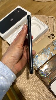 iPhone 11 64GB černý, top stav - 3