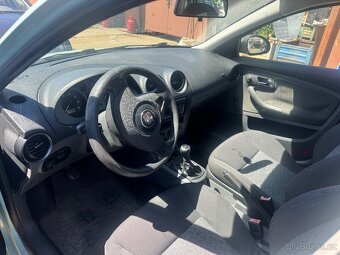 SEAT IBIZA 2006 na nahradni dily ND - 3