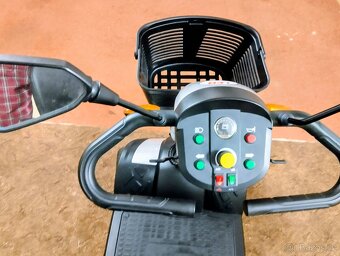 Elektrický invalidní vozík - 3