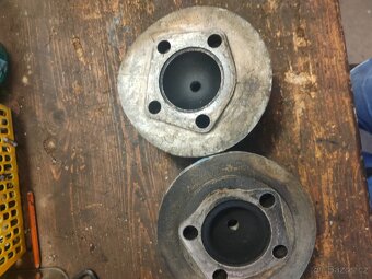 Hlava Jawa a ČZ,víka motoru - 3