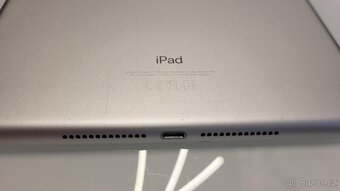 Apple iPad (6. generace) Space Gray -> poškozen  - 3