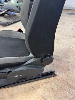 Škoda Fabia 3, řidičova sedačka - 3