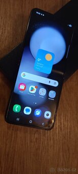 Samsung Galaxy Z Flip 5 - 3