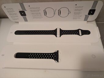 Apple Watch SE 44mm - 3