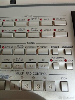 Yamaha PSR 3000 - 3