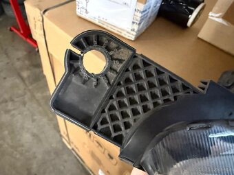 Světlomet pravý FORD FOCUS 2018 - 3