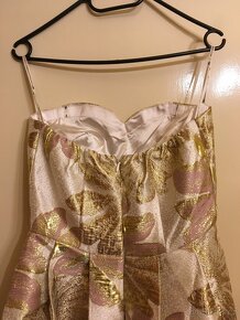 Nové zlato-starorůžové šaty ChiChi London - 3
